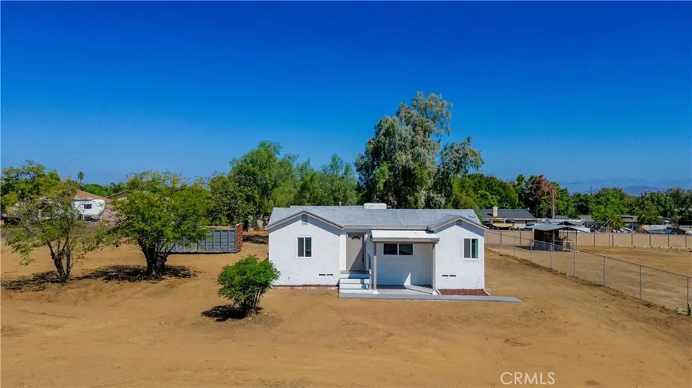 20368 Bailly Perris, CA 92570