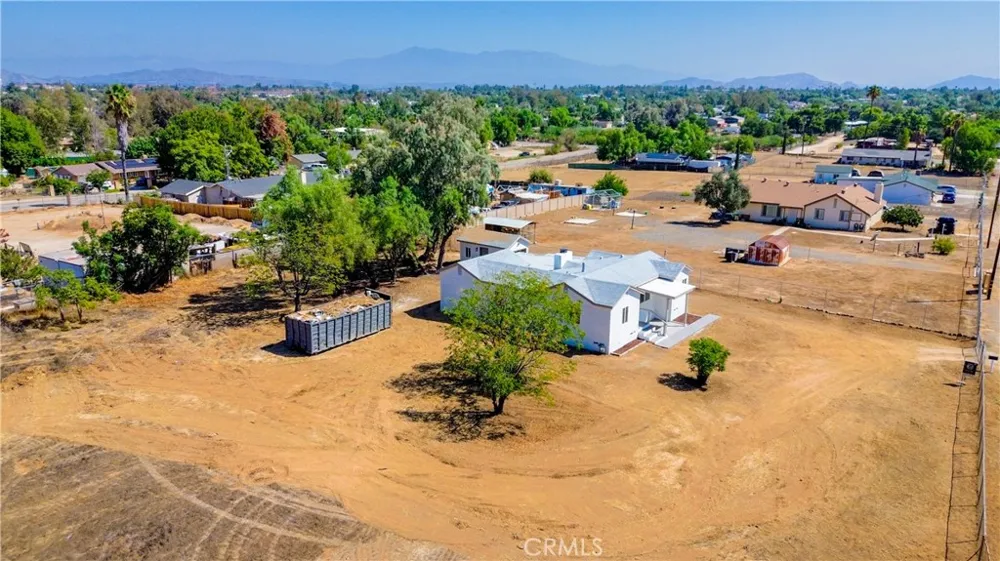 20368 Bailly Perris, CA 92570