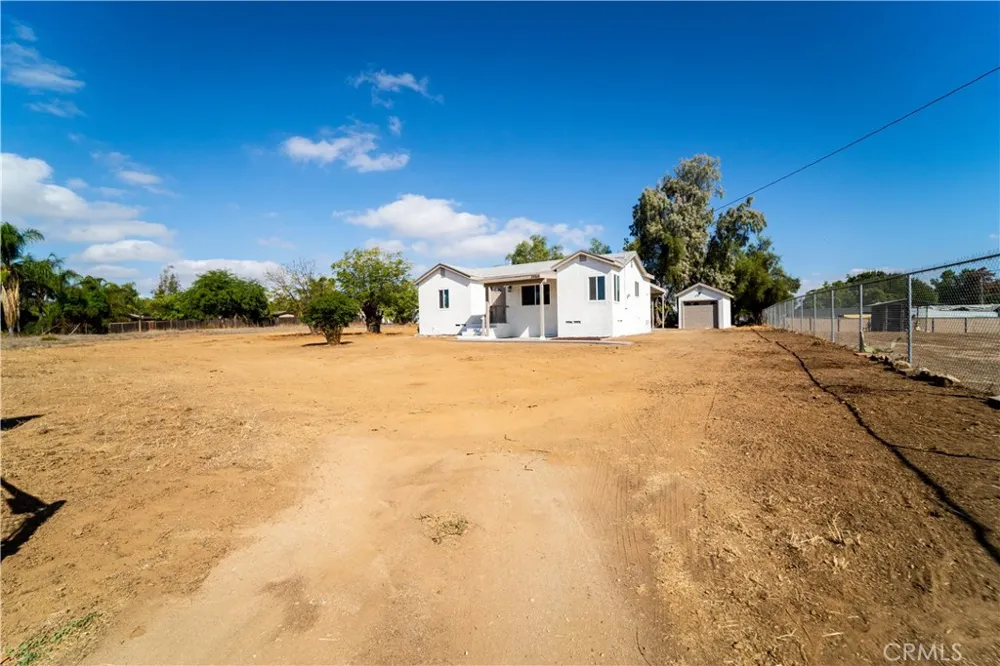 20368 Bailly Perris, CA 92570