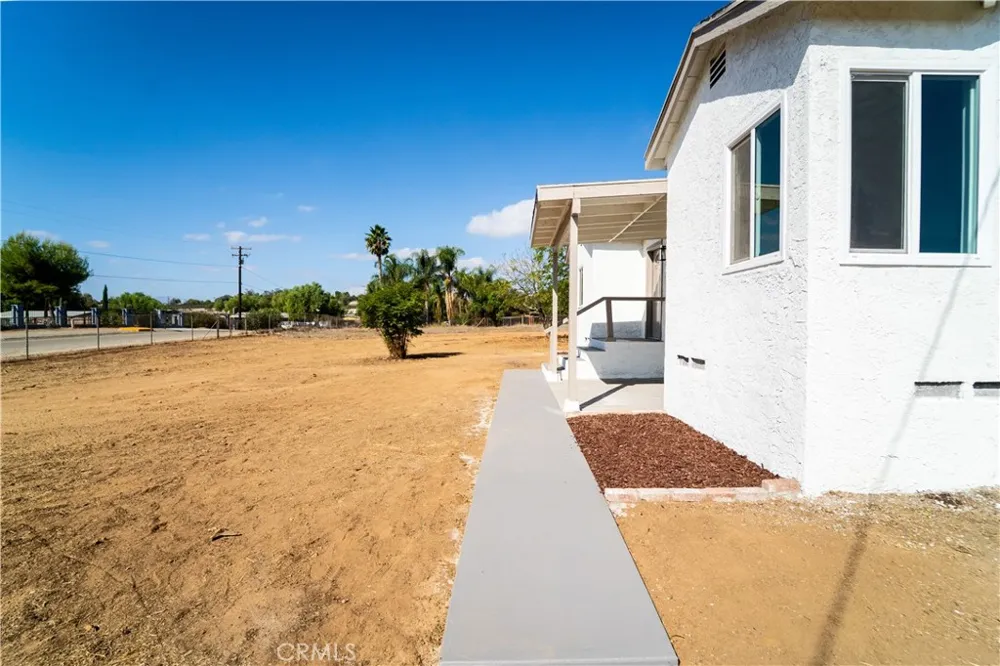 20368 Bailly Perris, CA 92570