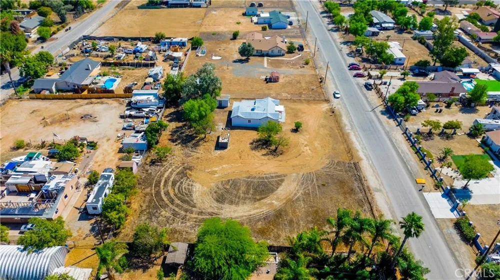 20368 Bailly Perris, CA 92570
