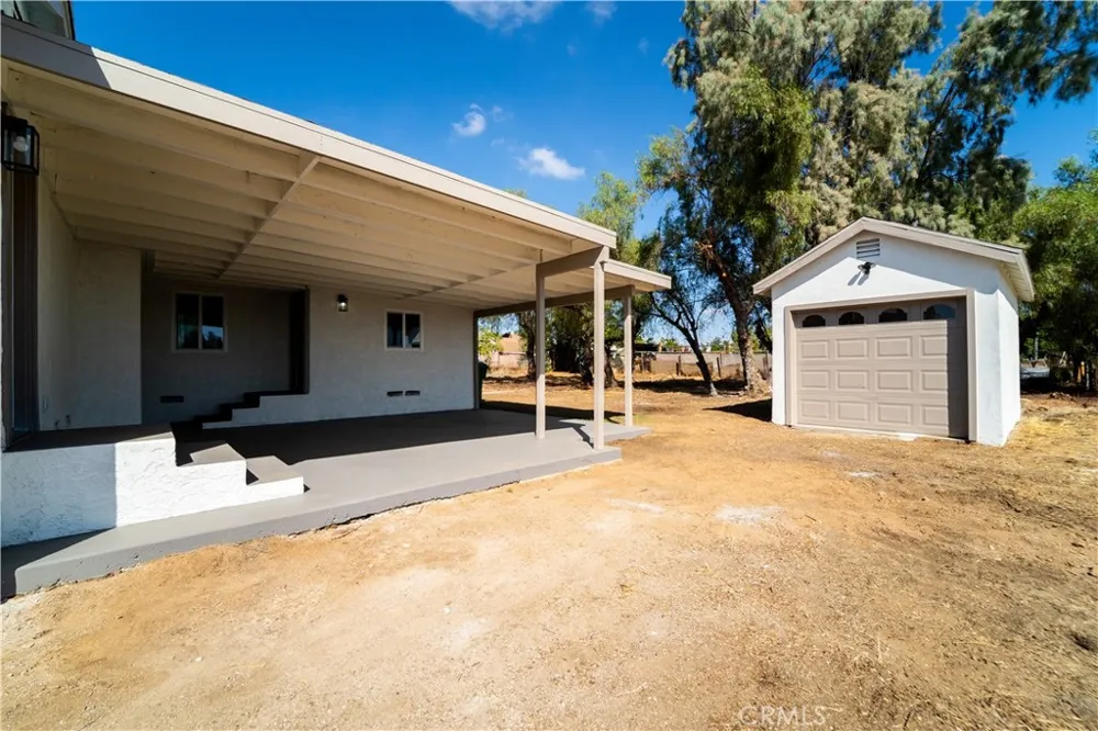 20368 Bailly Perris, CA 92570