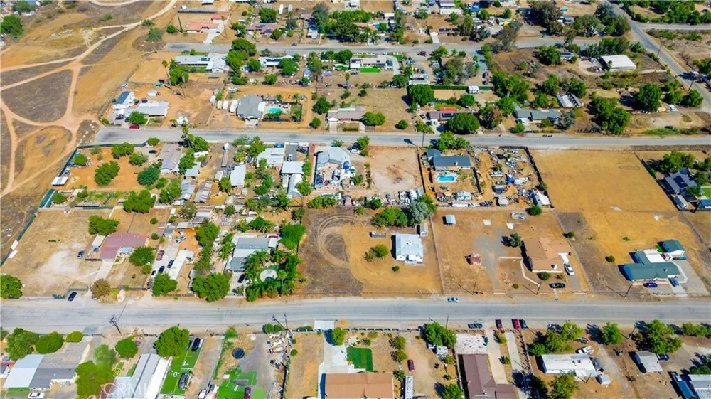 20368 Bailly Perris, CA 92570