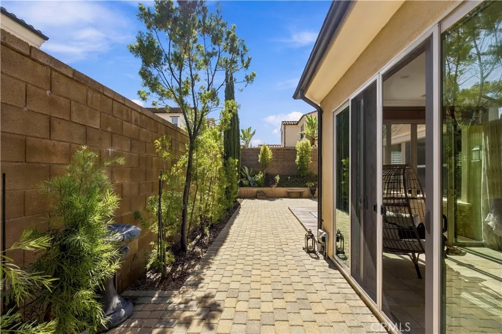 56 Quill Irvine, CA 92620