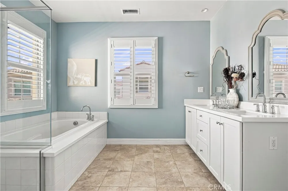 56 Quill Irvine, CA 92620