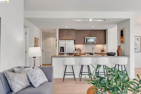 51 Innes Ct