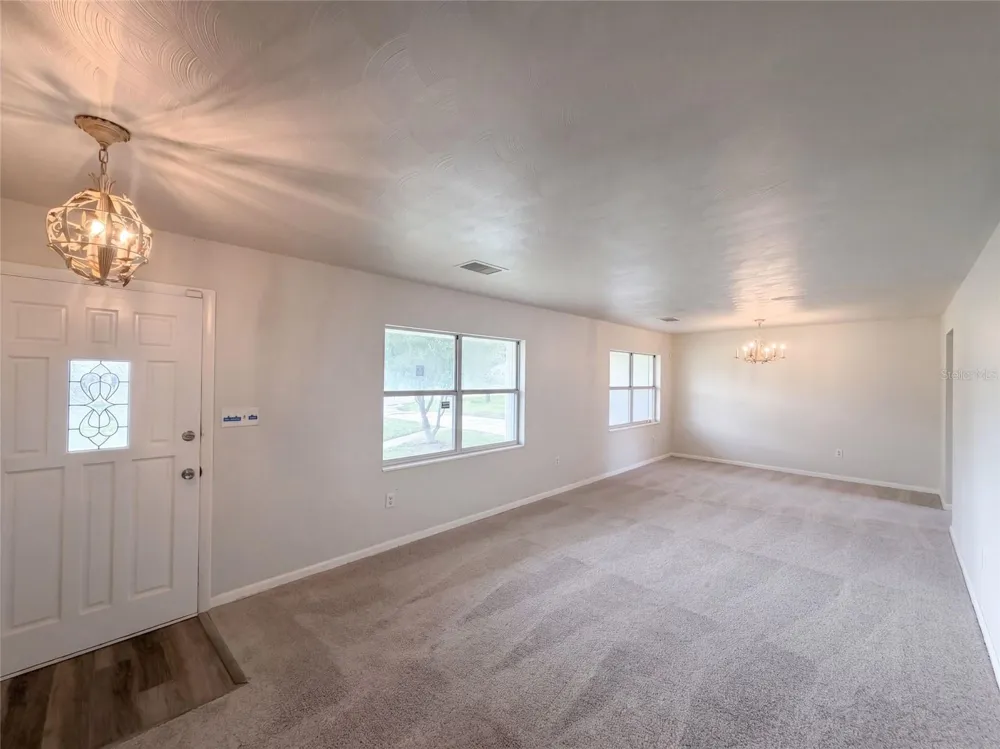 4427 PINEBROOKE PLACE Dover, FL 33527