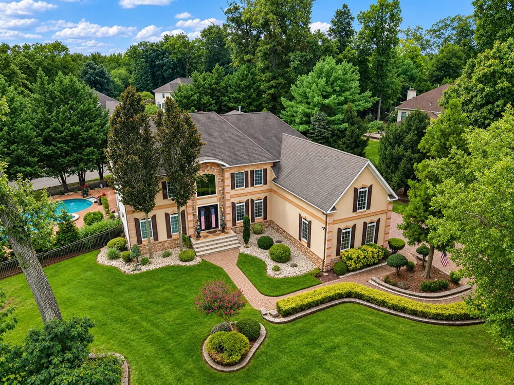 2 Lexington Court Monroe, NJ 08831