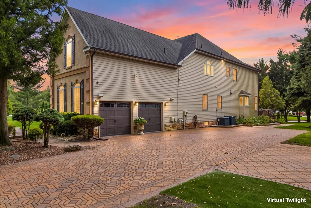 2 Lexington Court Monroe, NJ 08831