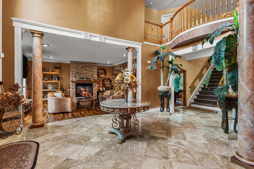 2 Lexington Court Monroe, NJ 08831