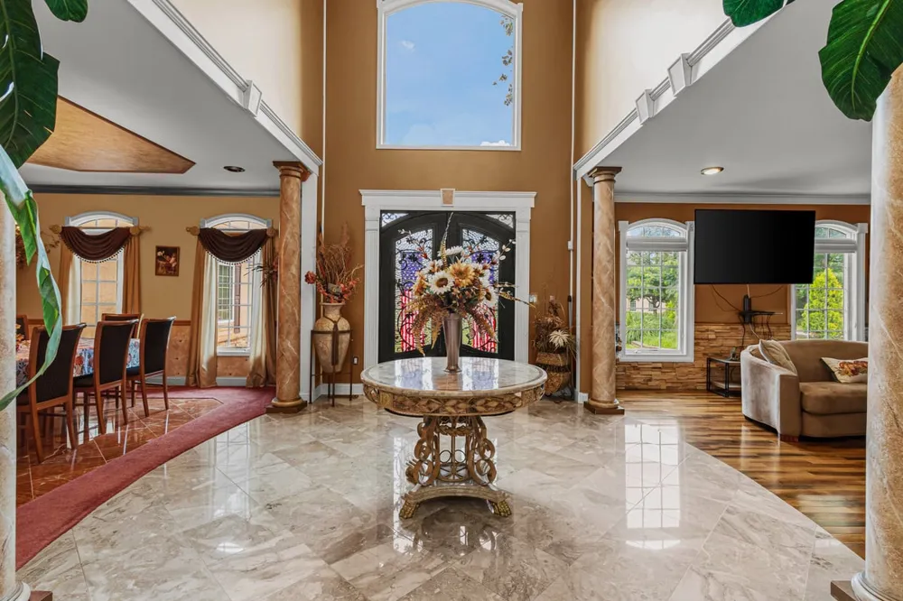 2 Lexington Court Monroe, NJ 08831