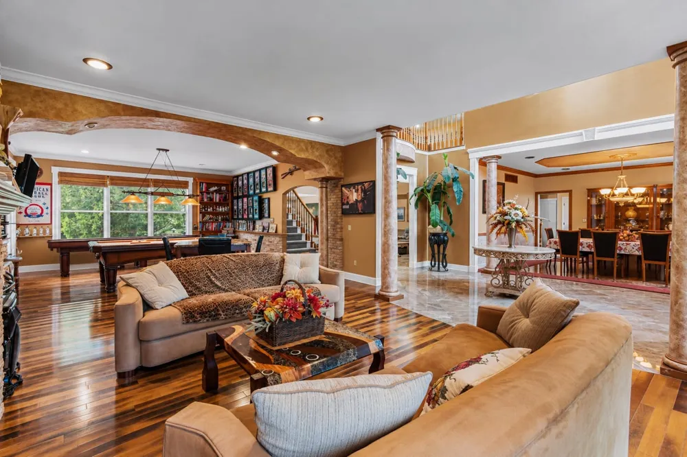 2 Lexington Court Monroe, NJ 08831
