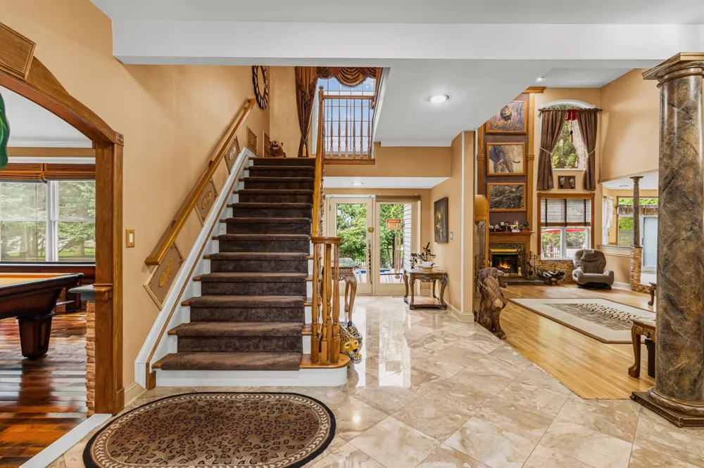 2 Lexington Court Monroe, NJ 08831