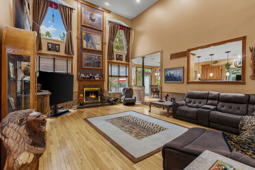 2 Lexington Court Monroe, NJ 08831