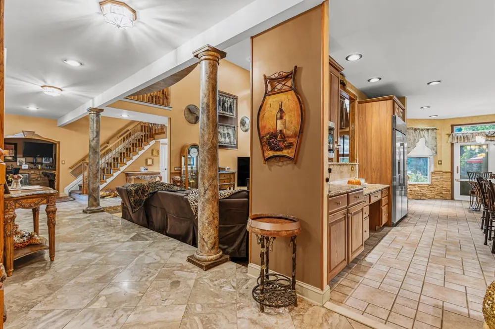 2 Lexington Court Monroe, NJ 08831