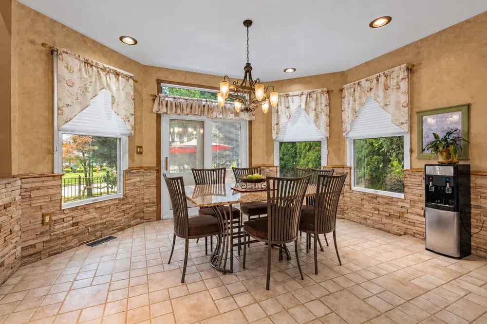 2 Lexington Court Monroe, NJ 08831
