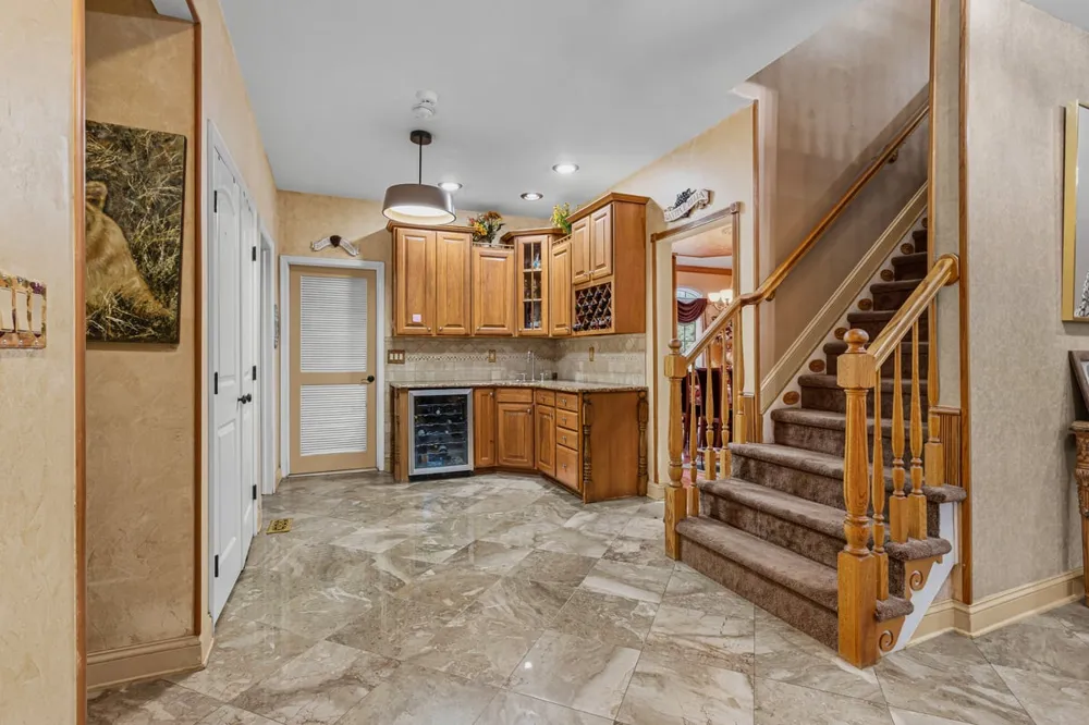 2 Lexington Court Monroe, NJ 08831