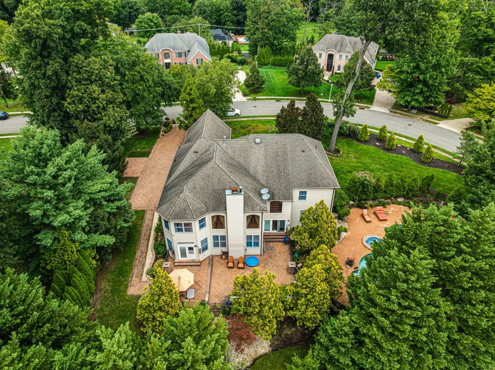 2 Lexington Court Monroe, NJ 08831