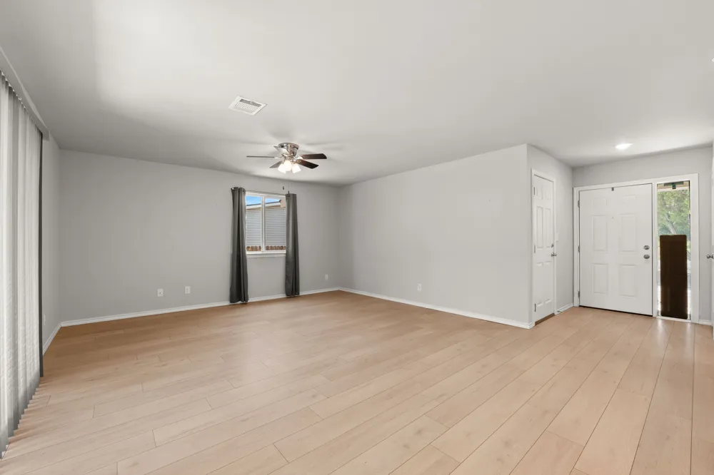 112 Brianna Circle Johnson City, TX 78636