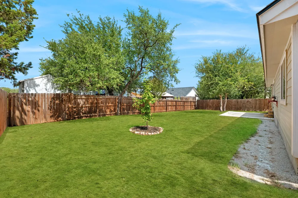 112 Brianna Circle Johnson City, TX 78636