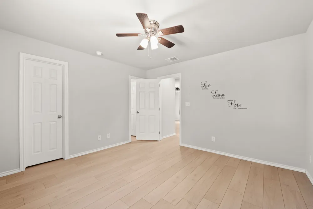 112 Brianna Circle Johnson City, TX 78636