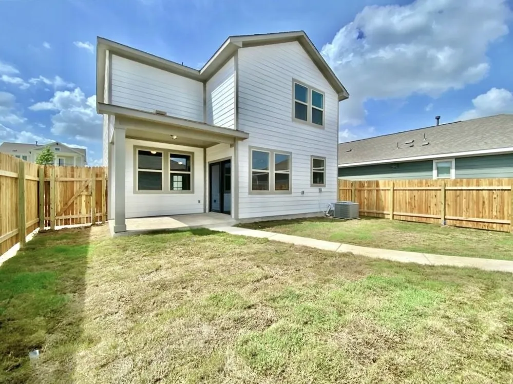 2525 Pecan Island Drive Leander, TX 78641