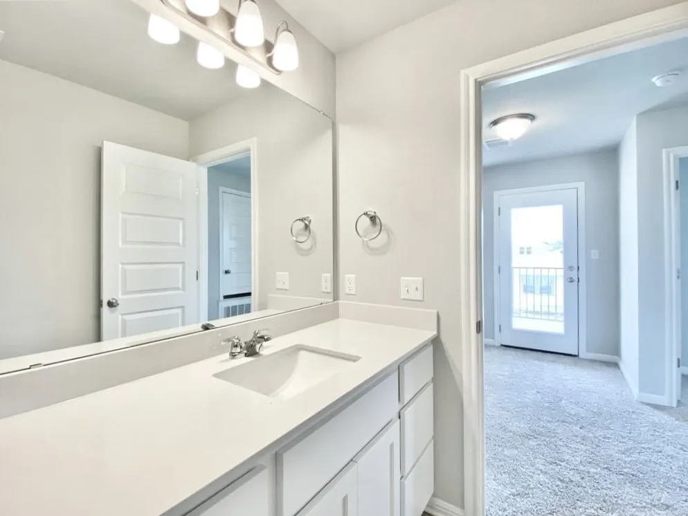 2525 Pecan Island Drive Leander, TX 78641