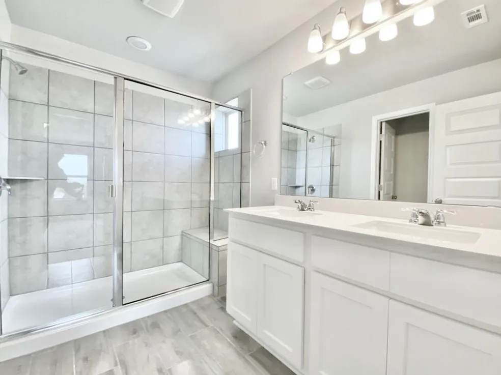 2525 Pecan Island Drive Leander, TX 78641
