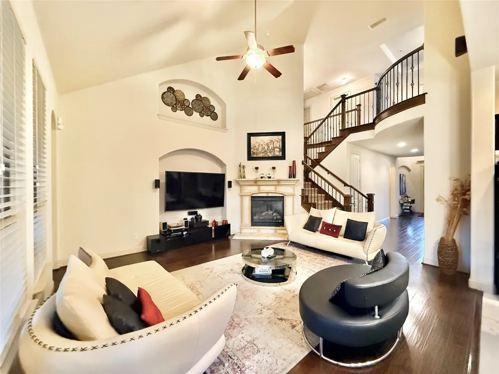 220 Rolling Fork Bend Irving, TX 75039