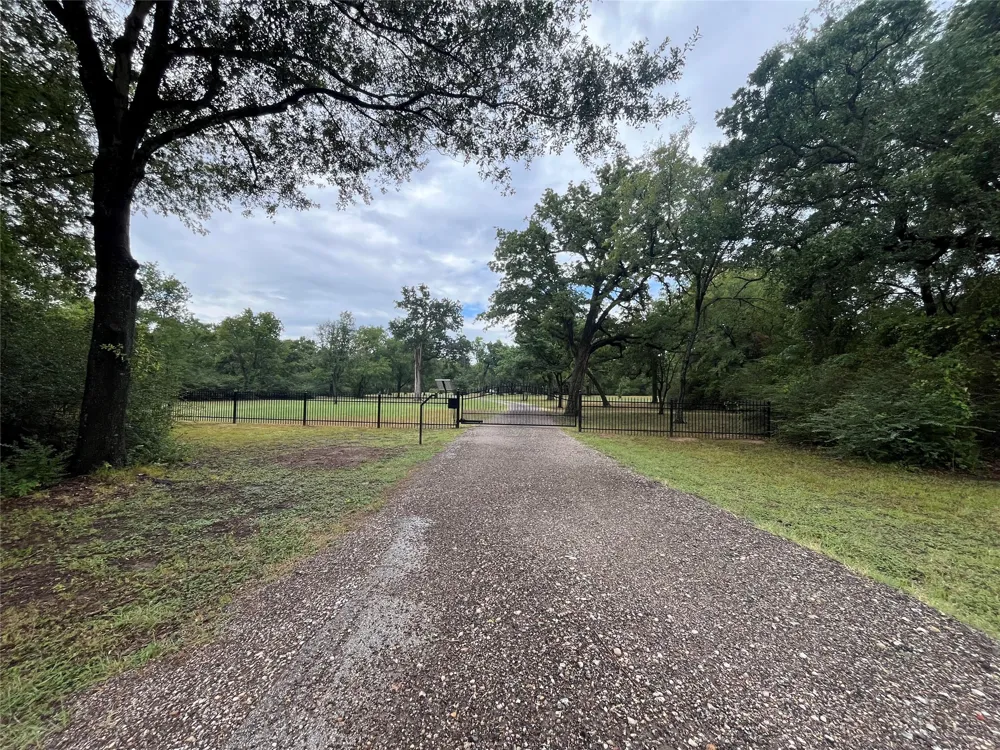 1747 W Highway 84 Mexia, TX 76667