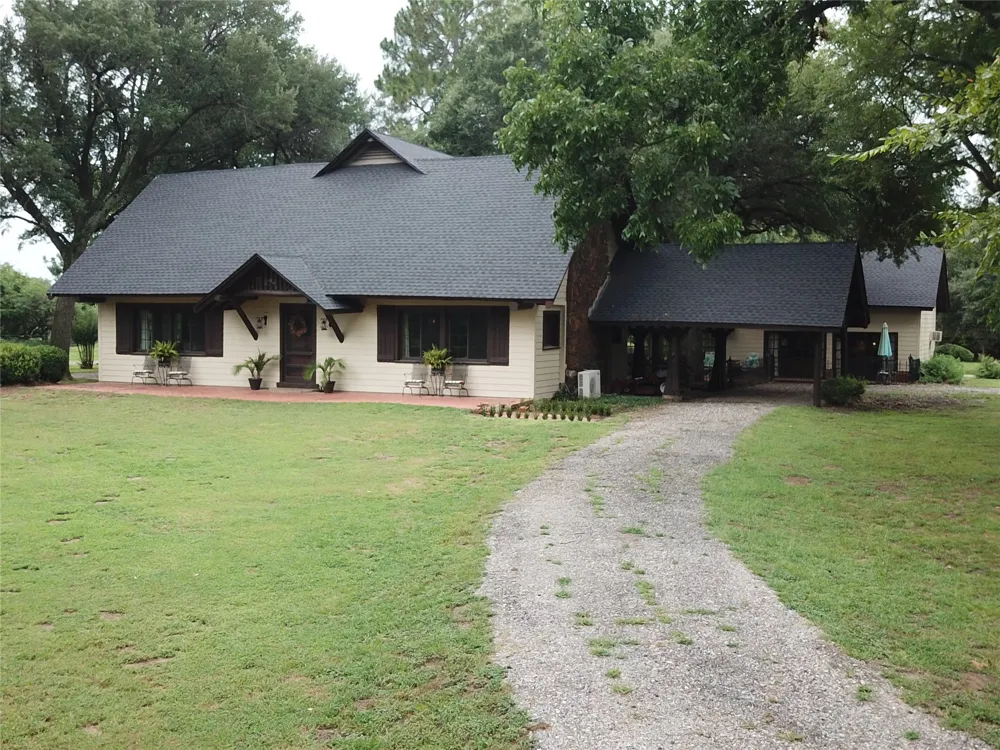 1747 W Highway 84 Mexia, TX 76667