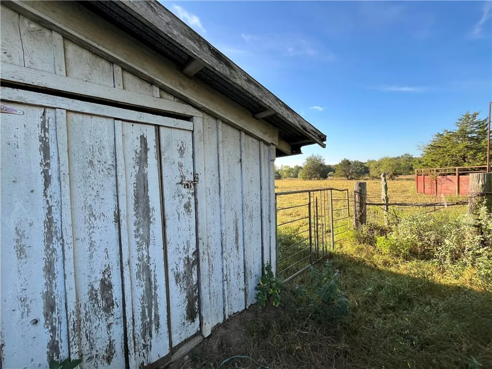 1747 W Highway 84 Mexia, TX 76667