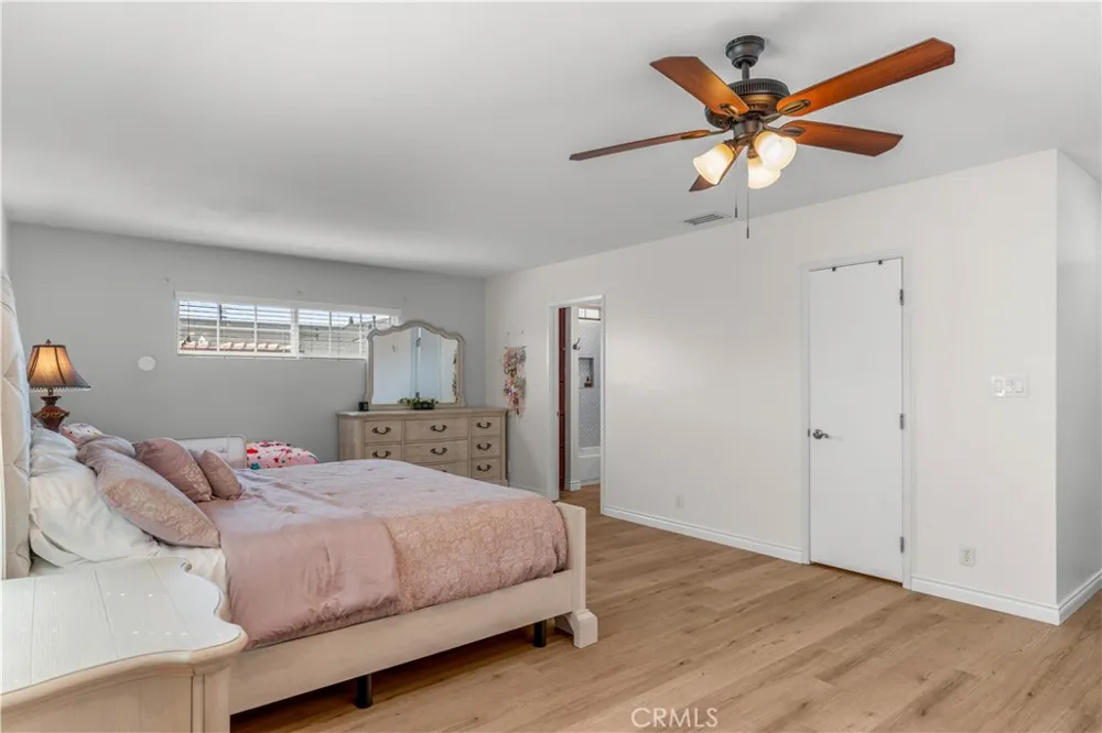 5332 Pearce Lakewood, CA 90712