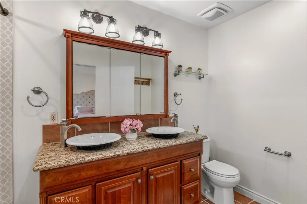5332 Pearce Lakewood, CA 90712