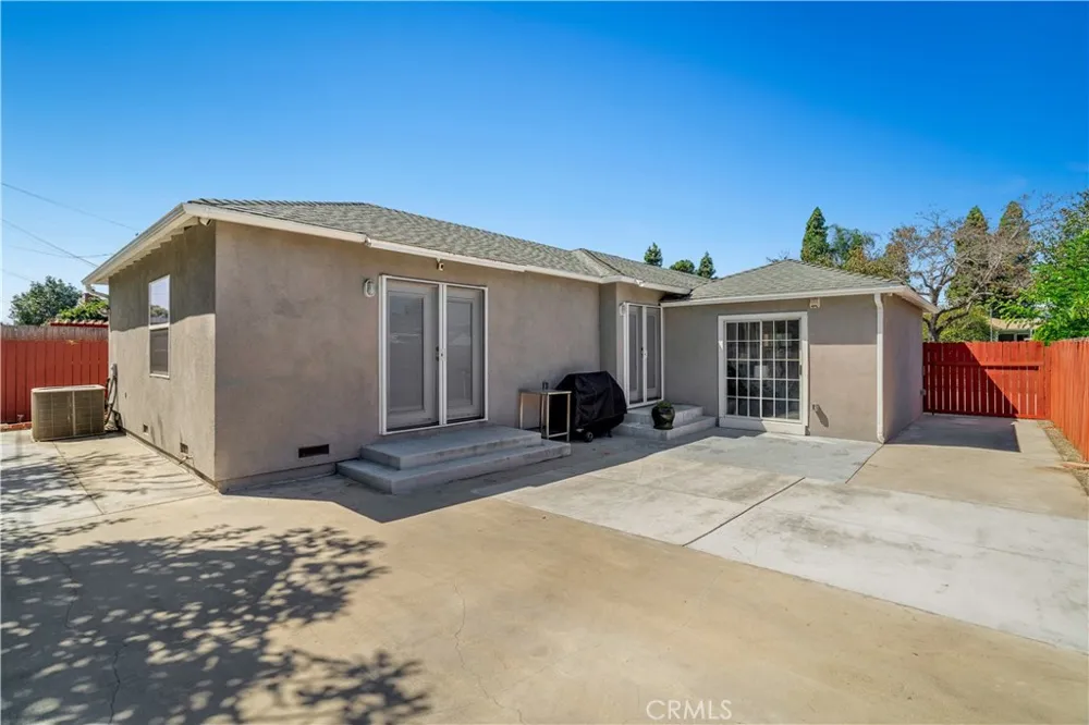 5332 Pearce Lakewood, CA 90712