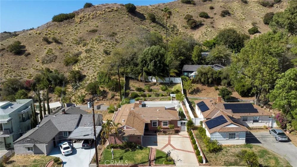 10025 Roscoe Boulevard Sun Valley, CA 91352
