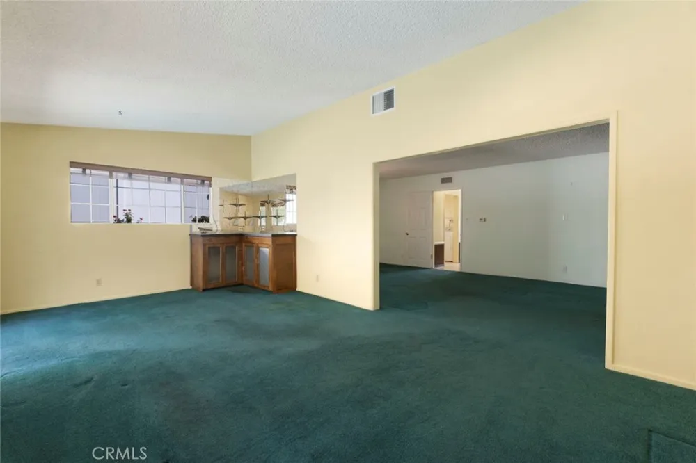 10025 Roscoe Boulevard Sun Valley, CA 91352