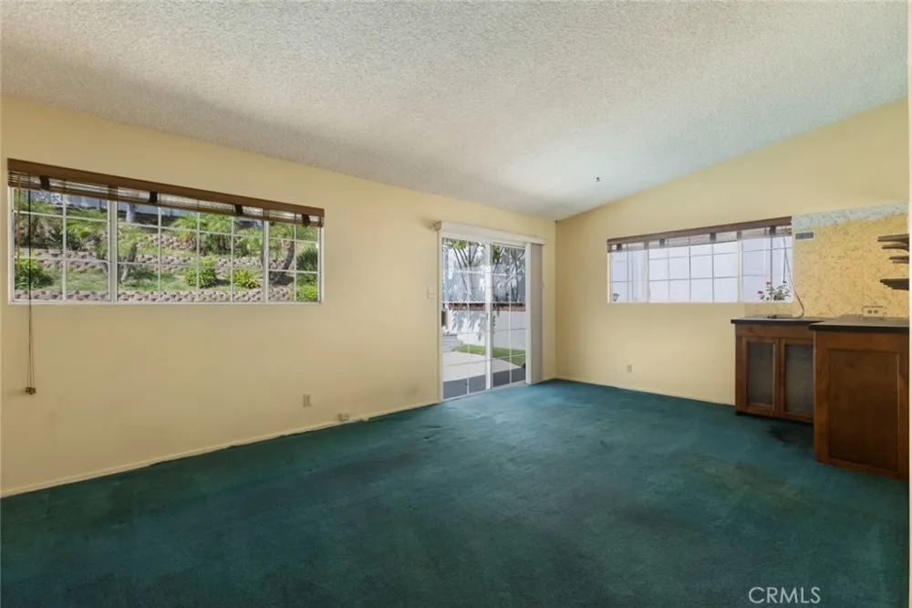 10025 Roscoe Boulevard Sun Valley, CA 91352