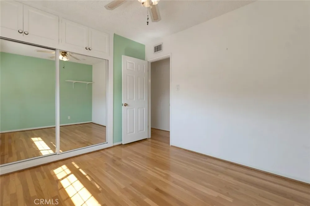 10025 Roscoe Boulevard Sun Valley, CA 91352