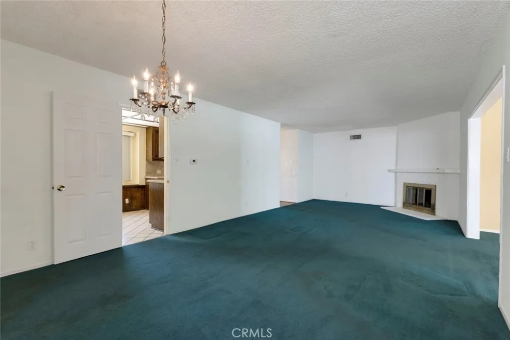 10025 Roscoe Boulevard Sun Valley, CA 91352