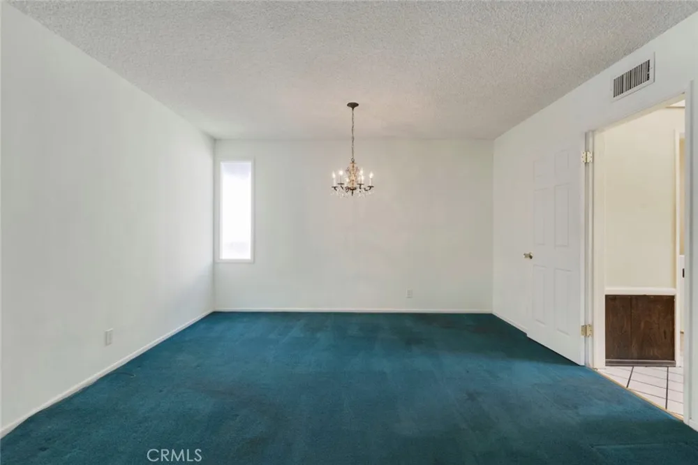 10025 Roscoe Boulevard Sun Valley, CA 91352