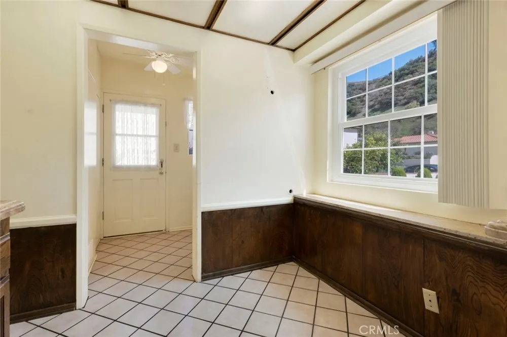 10025 Roscoe Boulevard Sun Valley, CA 91352