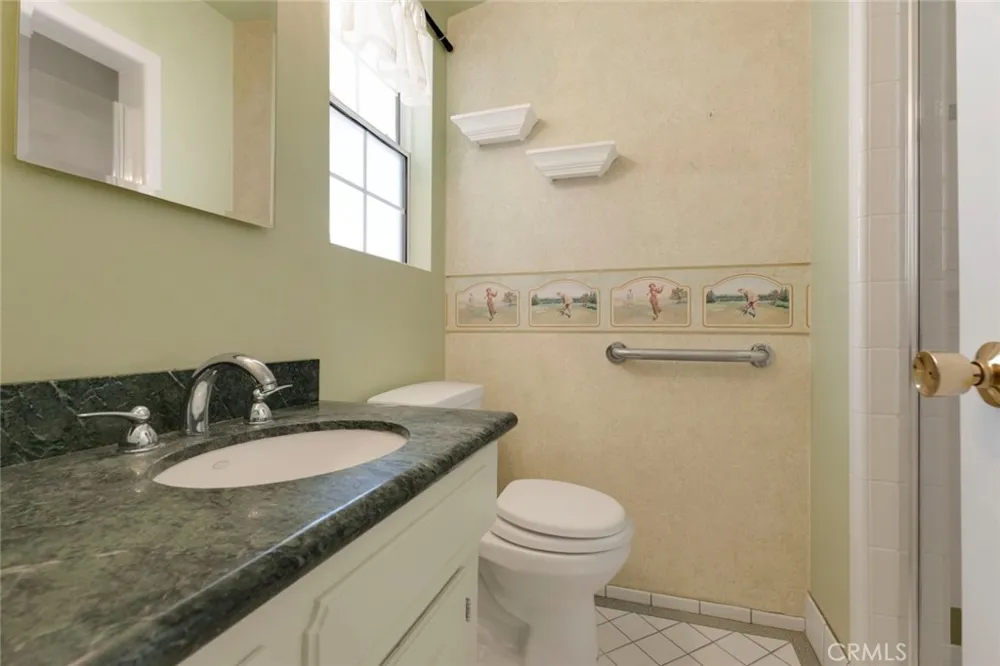 10025 Roscoe Boulevard Sun Valley, CA 91352