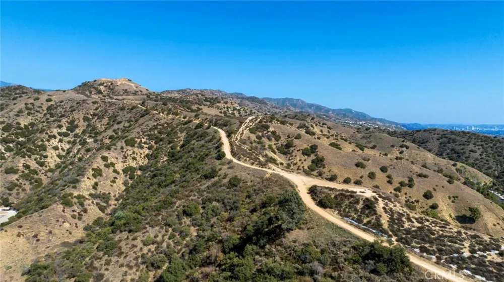 10025 Roscoe Boulevard Sun Valley, CA 91352