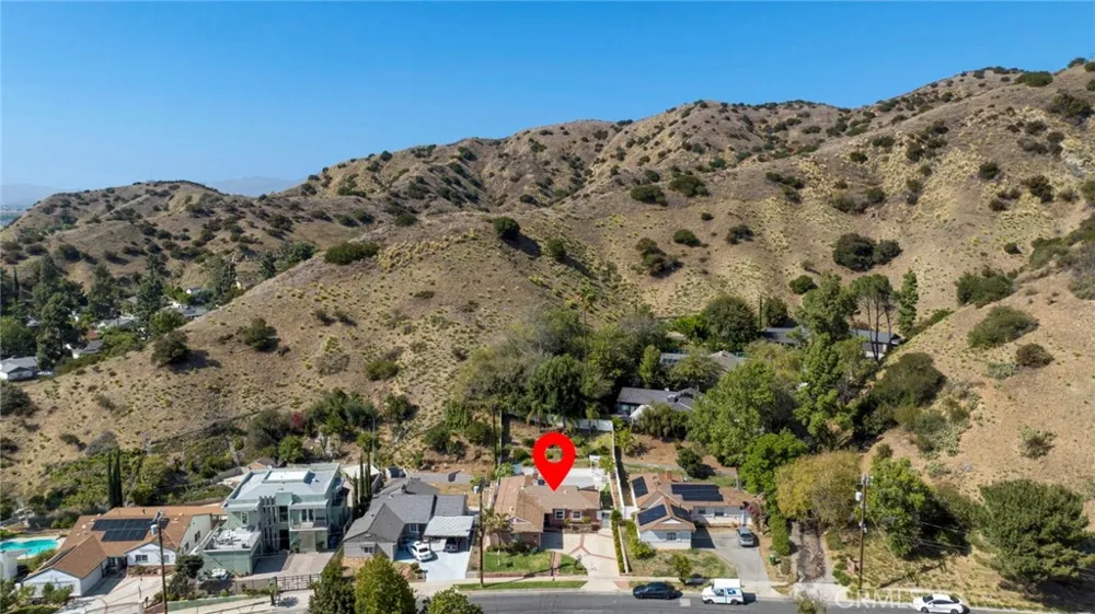 10025 Roscoe Boulevard Sun Valley, CA 91352