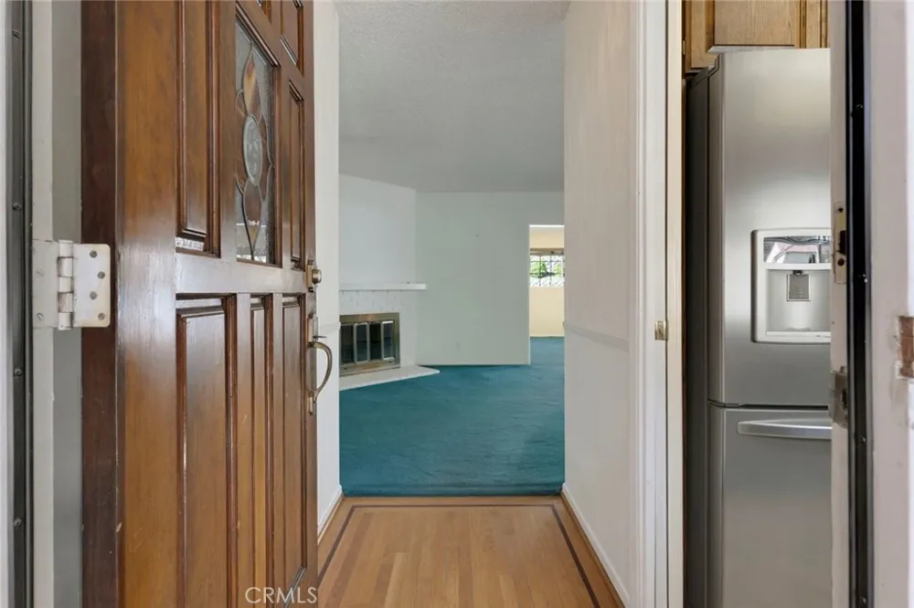 10025 Roscoe Boulevard Sun Valley, CA 91352