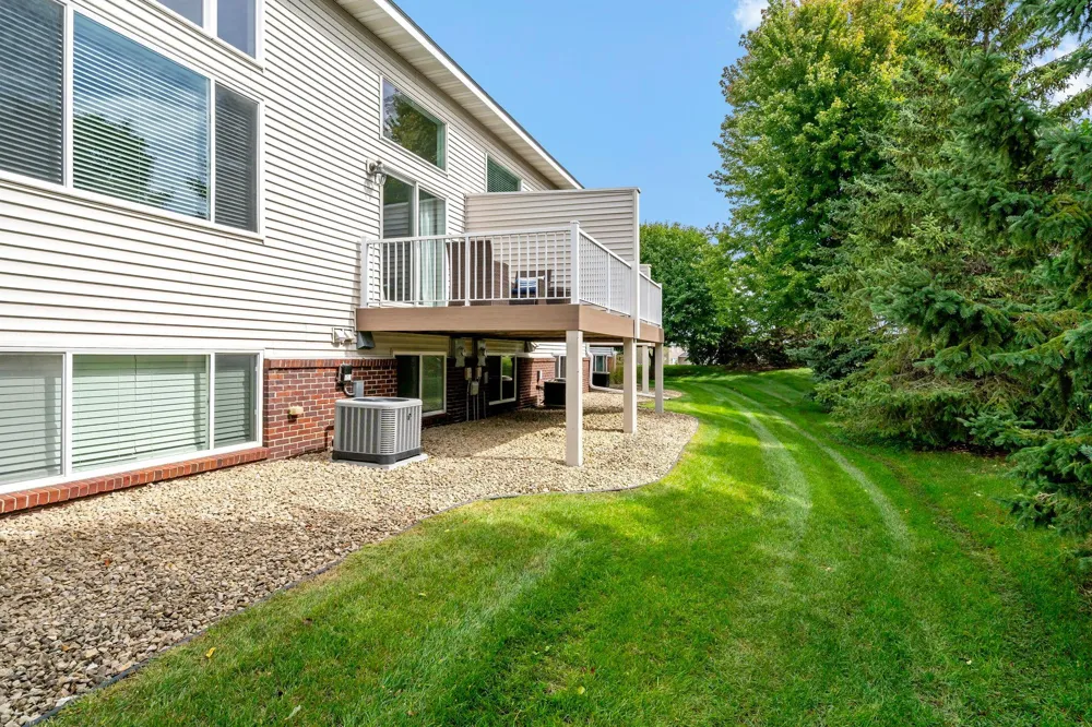 9215 190th Street W Lakeville, MN 55044