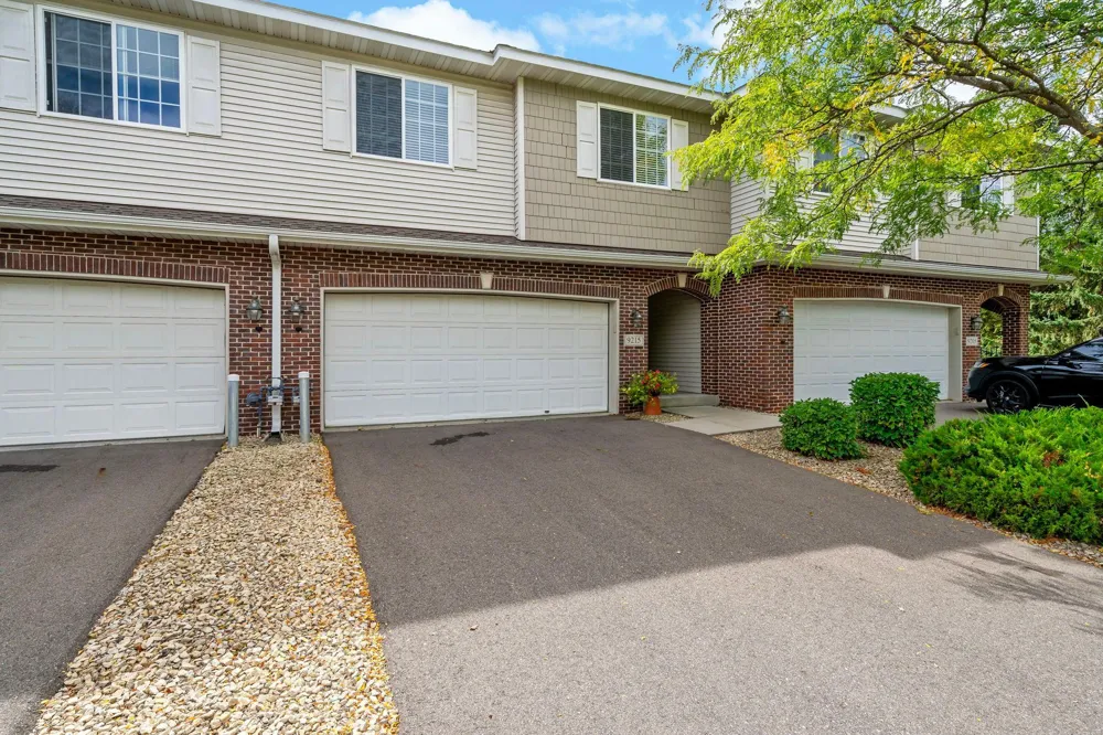 9215 190th Street W Lakeville, MN 55044