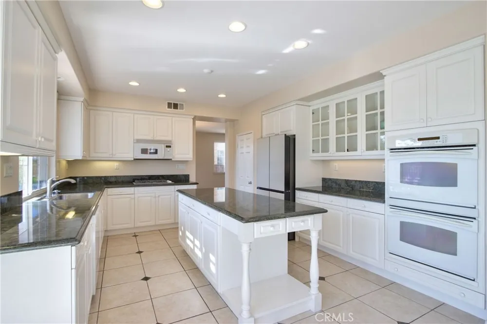 45339 Tiburcio Drive Temecula, CA 92592