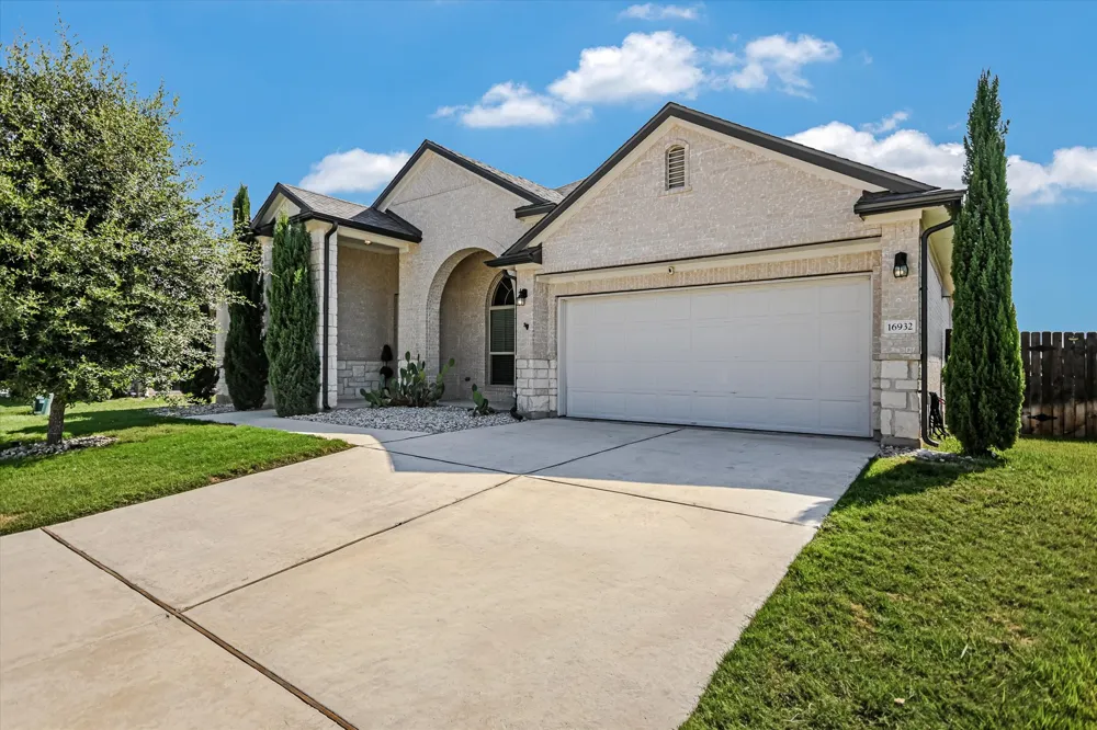 16932 Aventura Avenue Pflugerville, TX 78660